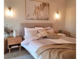 Weeroona Home - Place of Rest