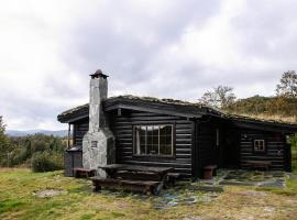 Charming And Cozy Timber Cabin In Sirdal, hotel in Fidjeland