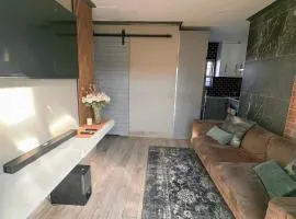 29 on Windsor-2 Bedroom House