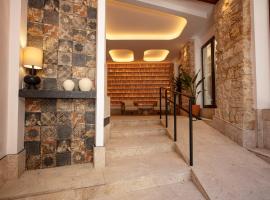 Viesnīca VELALMA -Edificio exclusivo de apartamentos turisticos en Centro histórico-JAEN pilsētā Haena