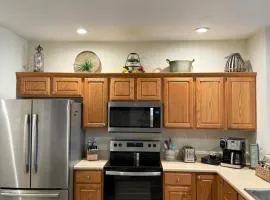 Comfy Casual 2 bed 2 bath condo