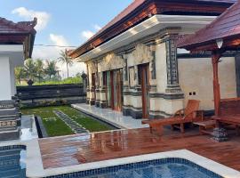 Bali Clara Villa 486m2, kucharz, śniadania, transport i personel, hotel a Lebih
