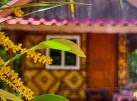 Pepee mini cafe ปีปีมินิ คาเฟ่ &โฮมสเตย์, hotel a Ban Ting Rai