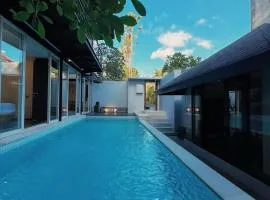 3BR Villa mit Pool, Villa Jovino, Jameja Kerobokan