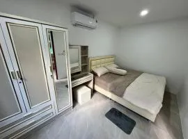 Chaloklum Garden House