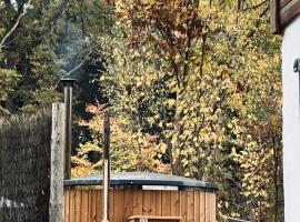 La Clairiere - Erezee- 3 bedroom chalet, hotel v destinaci Érezée