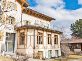 casa storica nel centro di Bever 4 camere，位于贝韦的别墅