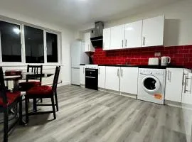 Stunning 5BR Apartment in Mill Hill 20 mins to Central London