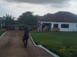 Britania Village, hotel amb aparcament a Amanokrom