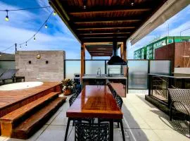 Cobertura com jacuzzi a 130m da praia de Tambaú