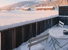 Ferienwohnung mit Balkon nahe Interlaken & Adelboden