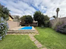 Chalet con Pileta Bandurrias - Mar del Plata