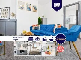 Wigan 3-Bed WiFi Parking BusinessLeisure