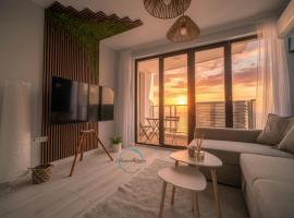 Azure Infinity - Sea view, Pools & SPA - Over the Sea and Under the Sky, mullivannidega hotell Varnas