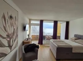 HoamatBlick Apartment mit Panoramahallenbad