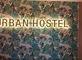 Urban Hostel Mindelo, hotel v destinaci Mindelo