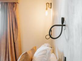 Le Domaine de la mer - Beach hotel Nature&Authenticité Hyères, hotel in Hyères