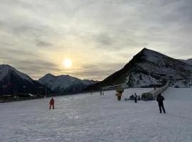 Appartement avec vue sur les montagnes - Au calme et proche du centre ville