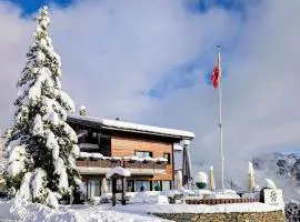 Between Boutique Hotel