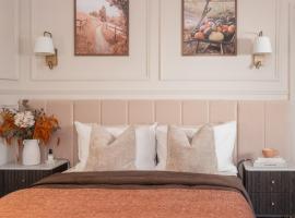 Luxury Suite with Jacuzzi Bath for Two, hotel in Isle of Wight