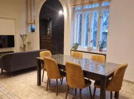 Sirul Livezii Central Flat