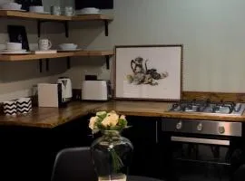 Kloof Blackwood Cottage Modern Studio