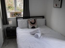 Brunswick Prestige Stylish City Escape, hotel i Swansea