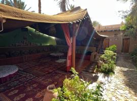 Maison etoile du desert, ξενοδοχείο σε Aït Boukha