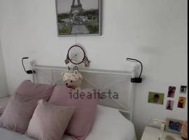 Casa Vane, hotel in Santa Coloma de Gramanet