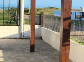 Refúgio com Bilhar, Churrasco e Vista Mar, branca