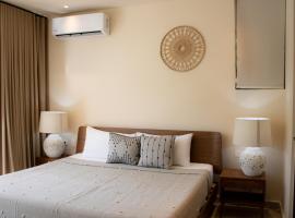 Peregrina Tulum 202A 2BR Luxury Condo, hotel em Tulum