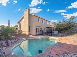 Cozy 3BR Escape Poolside Grill & Chill Spot, hotel i Tucson