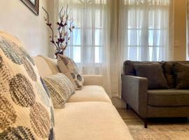 Abigail's Esmeralda 2 bedrom Apt, khách sạn ở Tortola