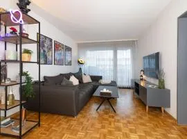 Bright Urban Retreat with Balcony, Workspace, Parking