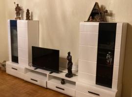 Exklusiv Apartment 50 m Parkplatz Küche Waschmaschine Spülmaschine, hotel i Duisburg