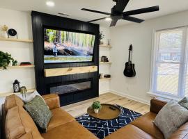 Redbud Waterfront (Augusta Canal), king bed, khách sạn ở Augusta