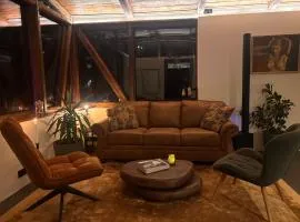 Luxury Countryside Escape - Private Hot Tub & Icelandic Horses