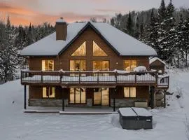 Luxurious Scandinavian Golf Chalet with Private Spa