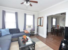 Spacious Home with Parking, Laundry - Near RU, RWJ, NJ Transit, hotell i Highland Park