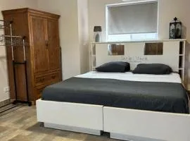 Luxe studio voor 2 personen en groot zwembad