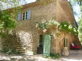 La Bastide du Capelier - Gîte pour 4 personnes avec baignoire balnéothérapie