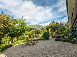 8 Oregon Heights - Apartment 01A, hotel i Hanmer Springs