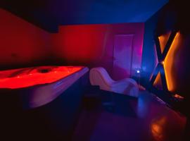 Love Room L Interlude, hotel v destinaci Vitrolles