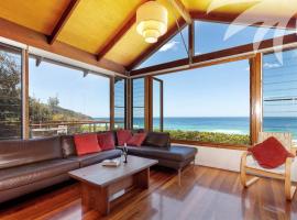 Panorama - Absolute Beachfront, hotel in Blueys Beach
