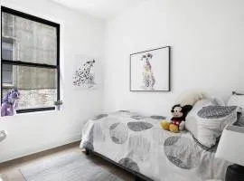 Modern Upper West Side Private Room by Central Park