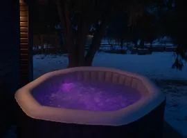 Lakefield House Rental - Spacious 3-Bedroom Home on the Lake