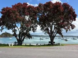 Tuis Nest, family beach bach at Opito Bay