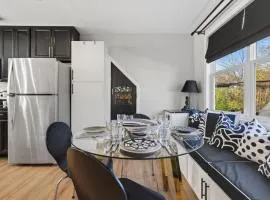 Cozy 1BR Retreat Sleeps 2 Near Downtown & NC State