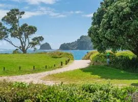 Hosts on the Coast Hahei Sands Villa B