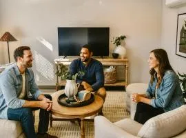 North End - Hyde Park - Hot Tub- Downtown - 3 BR